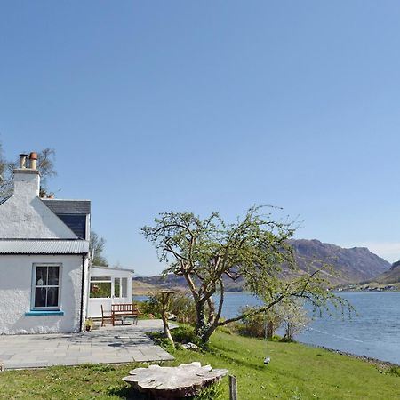 Loch Shore Cottage Dornie Eksteriør billede